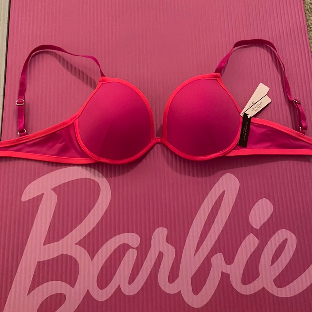 Victoria’s Secret bikini top